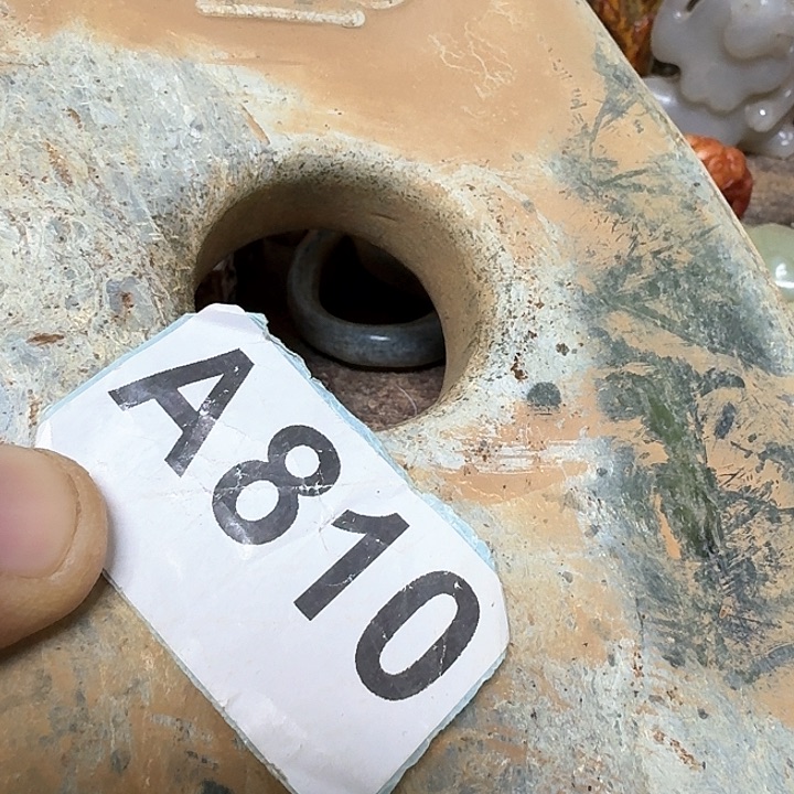 和田玉颈饰未镶嵌陶*