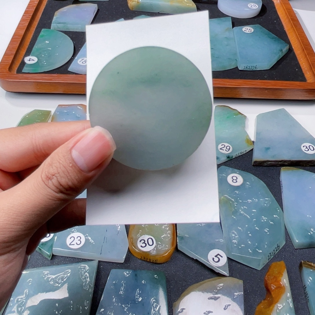 定制翡翠未镶嵌镯心料