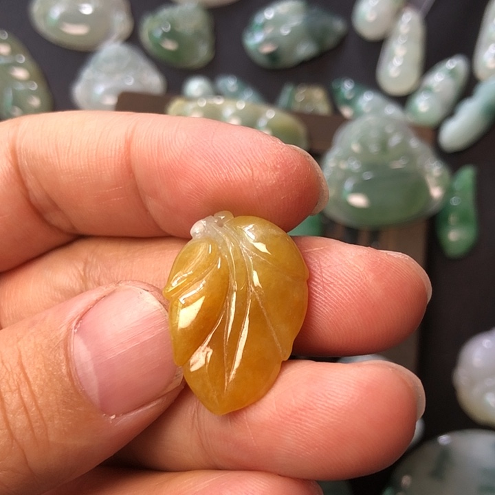 翡翠未镶嵌吊坠(不含链)翡翠黄翡叶子