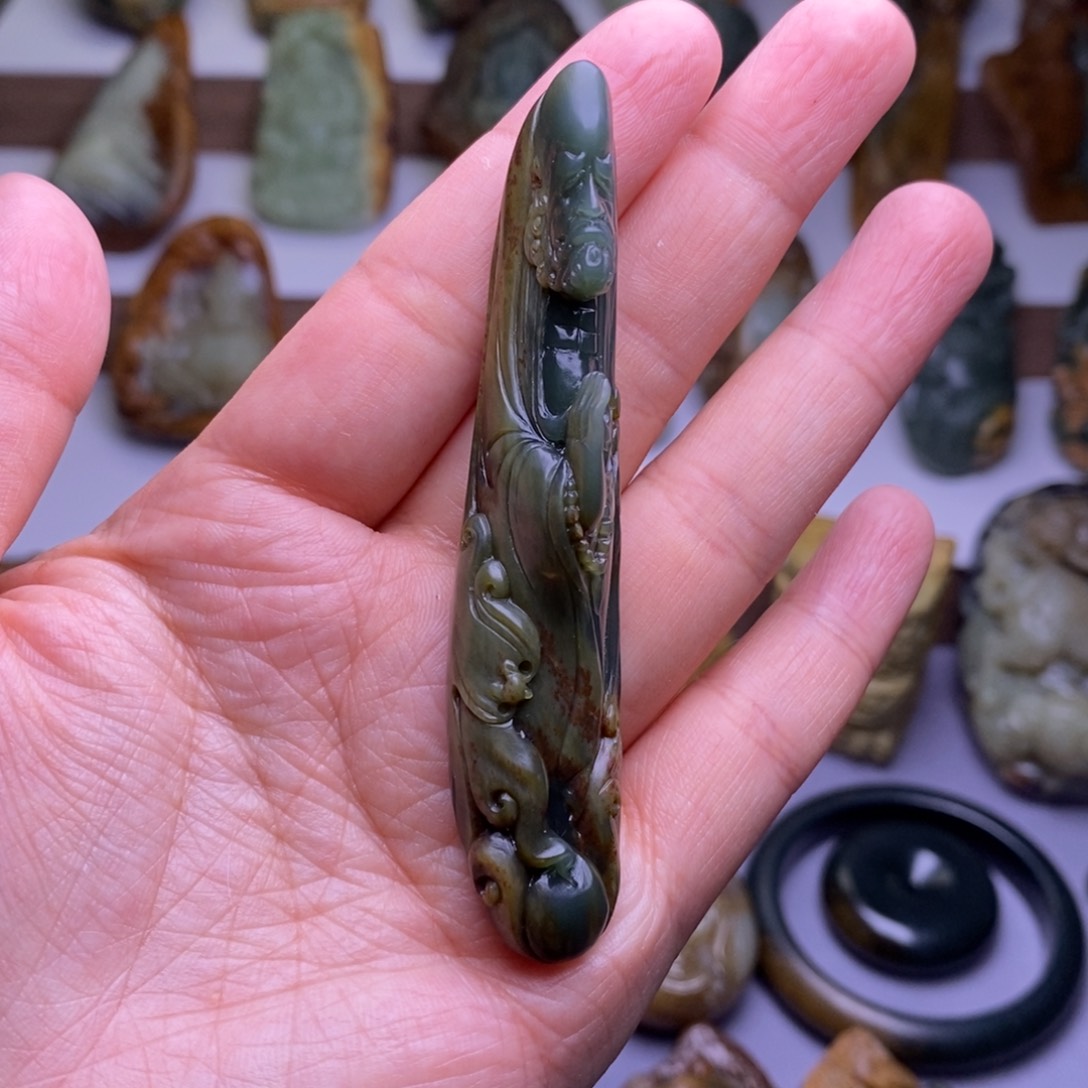 岫岩河磨玉（透闪石质玉）未镶嵌把件肆*