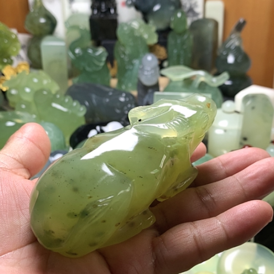 【闪购商品】蛇纹石玉未镶嵌颈饰