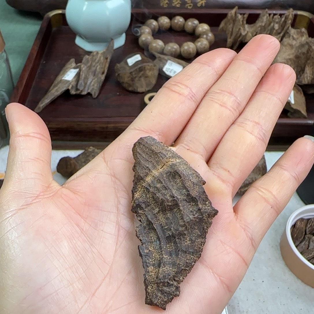 沉香碎屑沉香海南壳料2.6克