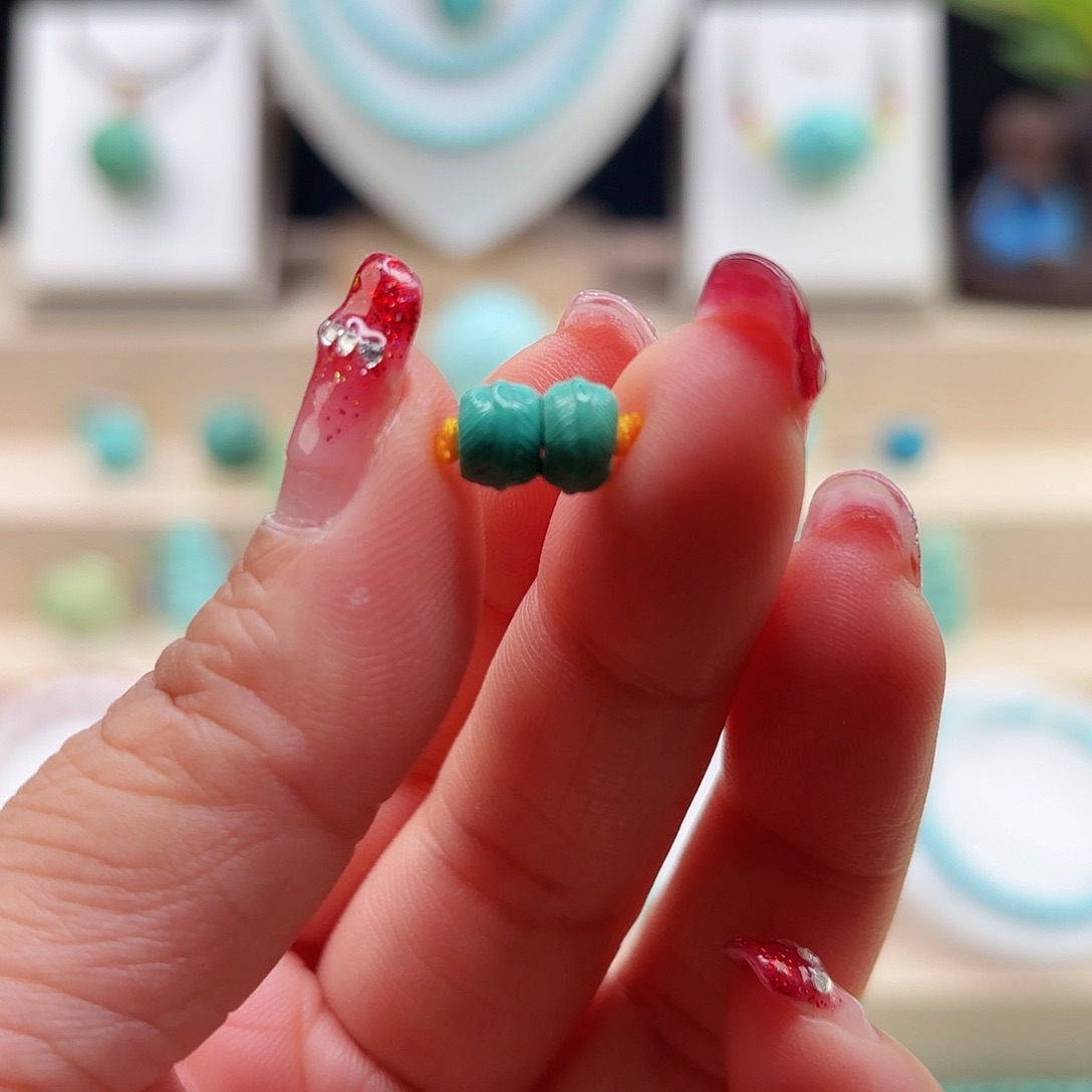 绿松石配饰未镶嵌