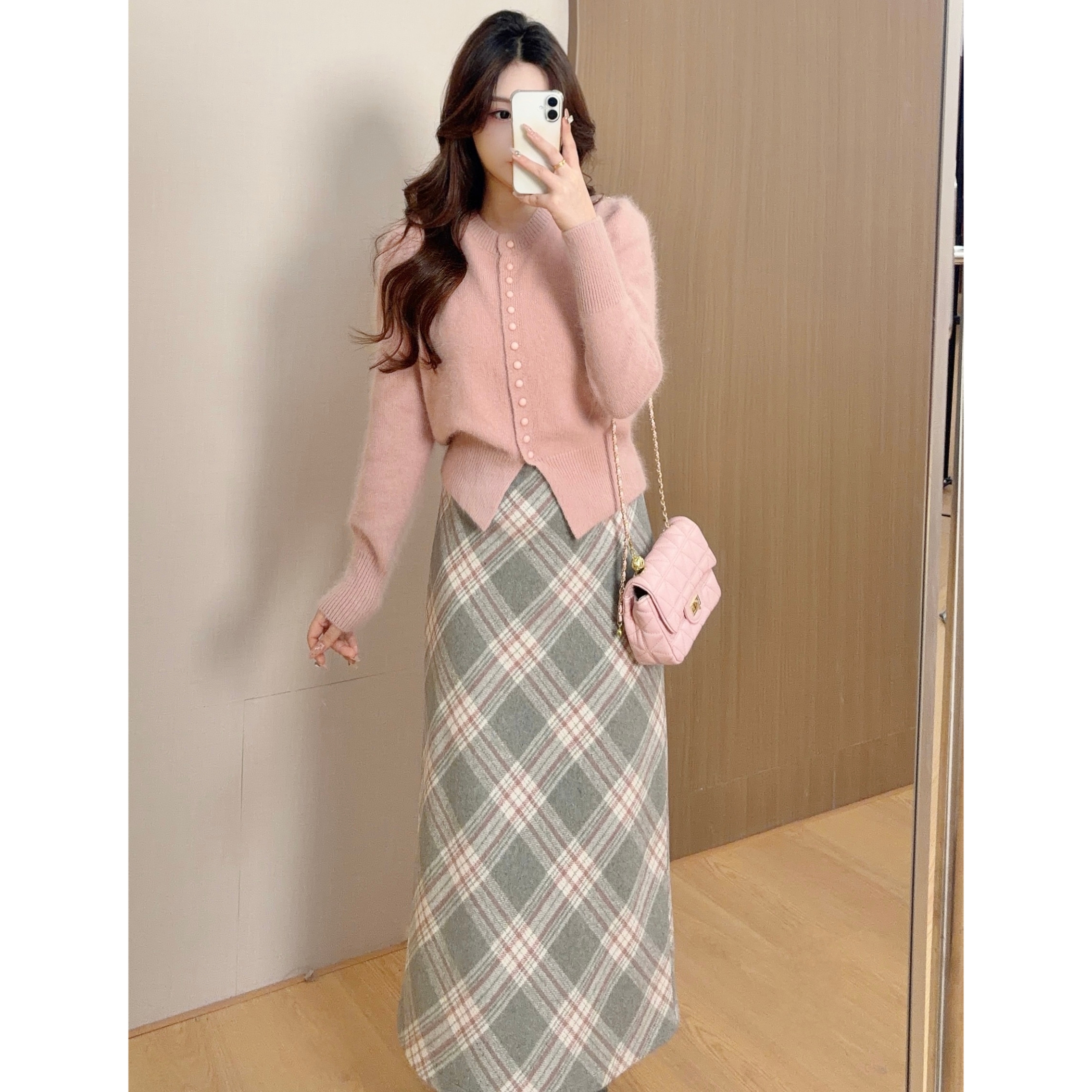 MuMu韩系正肩软糯兔绒针织毛衣WP10569高腰斜裁毛呢半裙WP10282