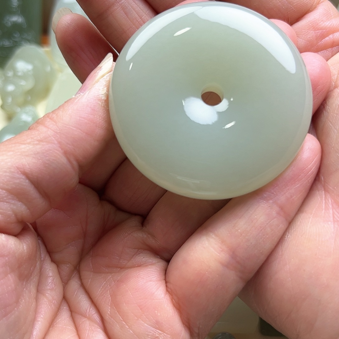 和田玉挂件未镶嵌