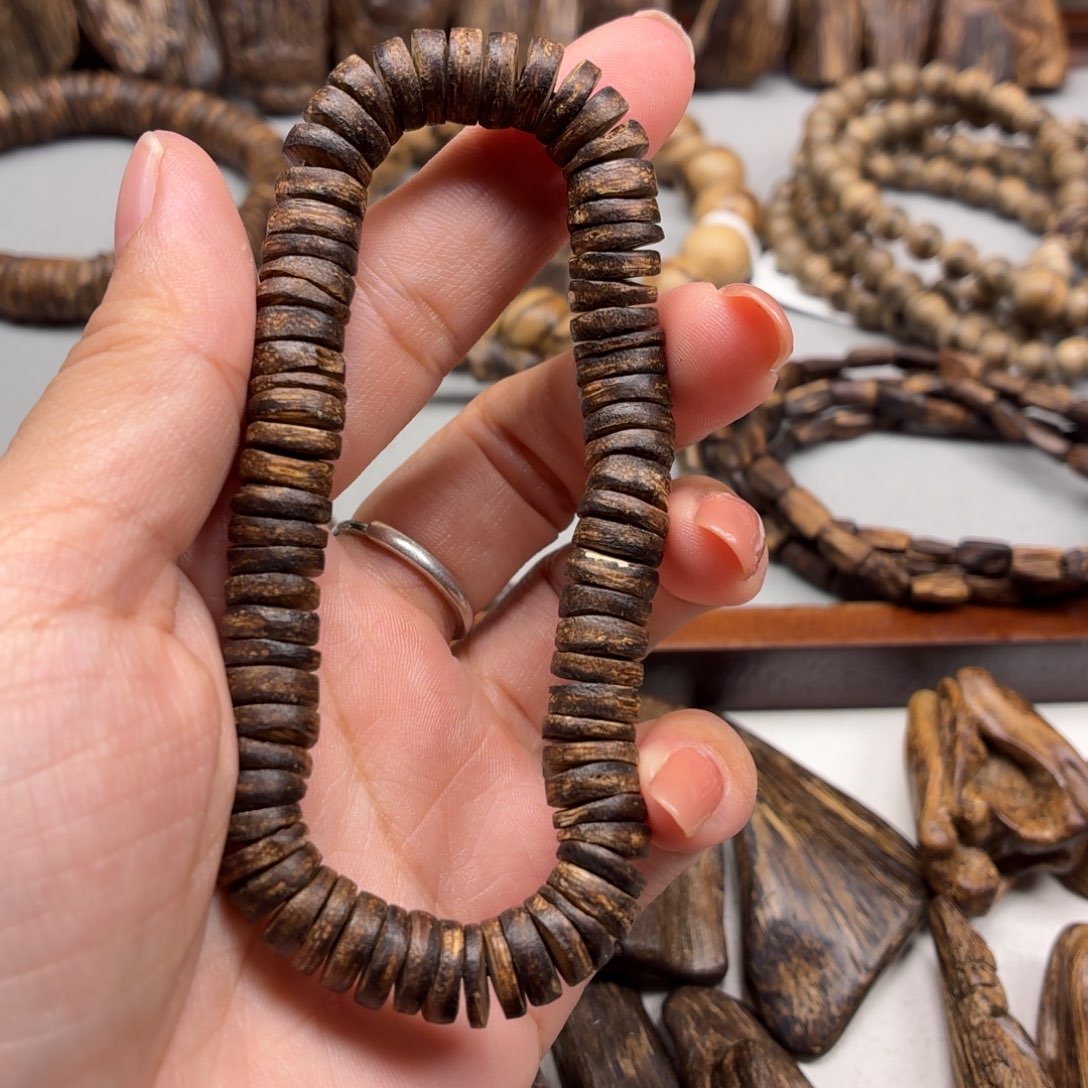 沉香碎屑沉香达拉干九五左右