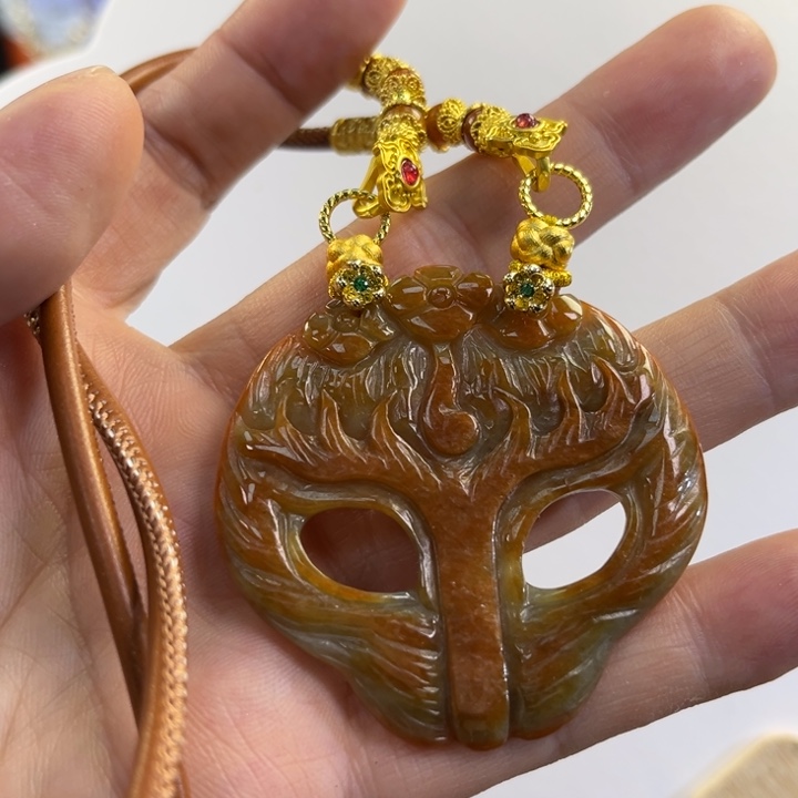 翡翠吊坠(赠链)未镶嵌代编织