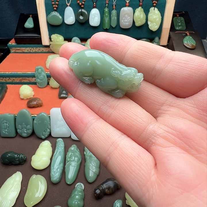 和田玉颈饰未镶嵌菟****˖