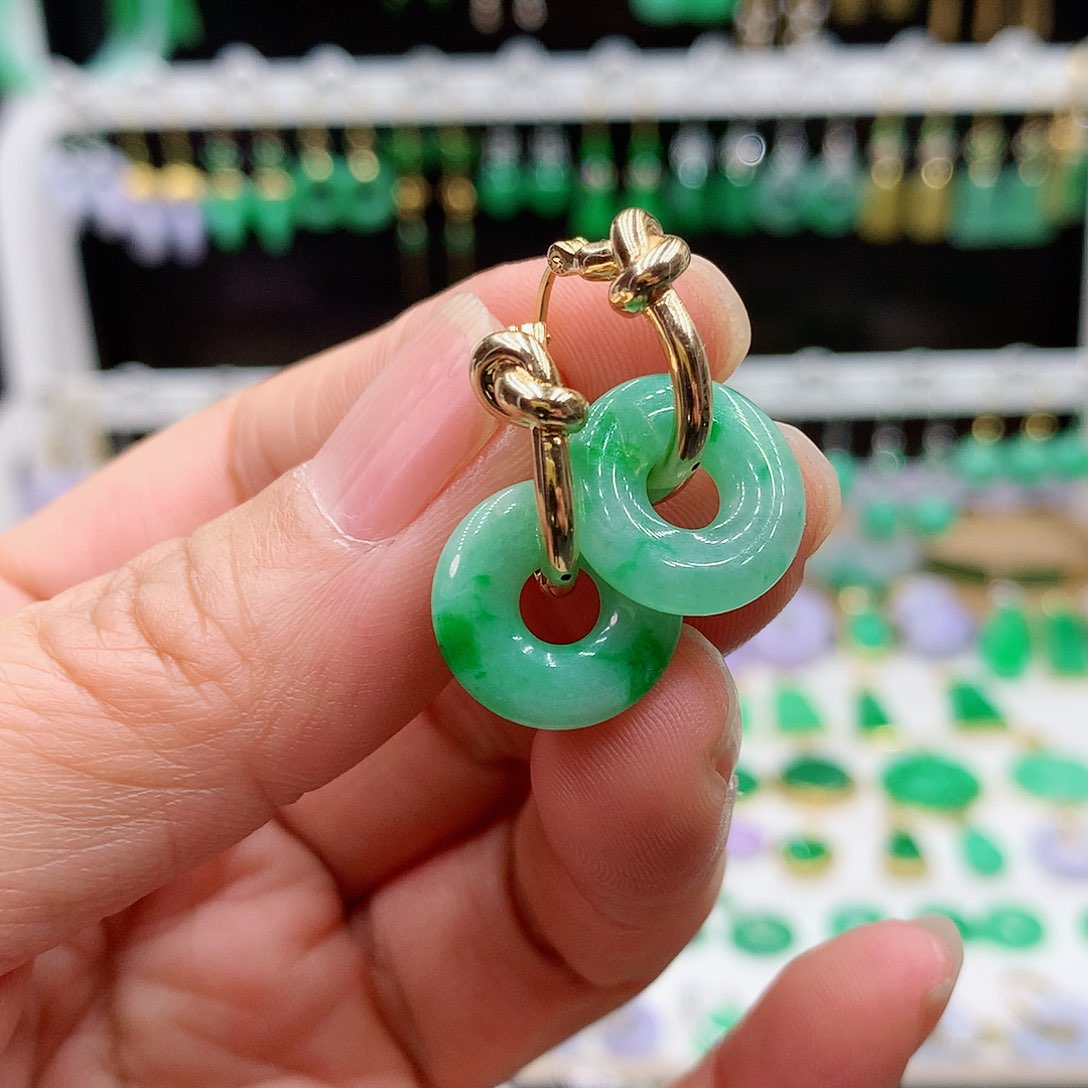 翡翠耳饰18K金镶嵌的