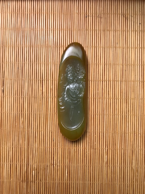 新疆和田玉莲花观音48克