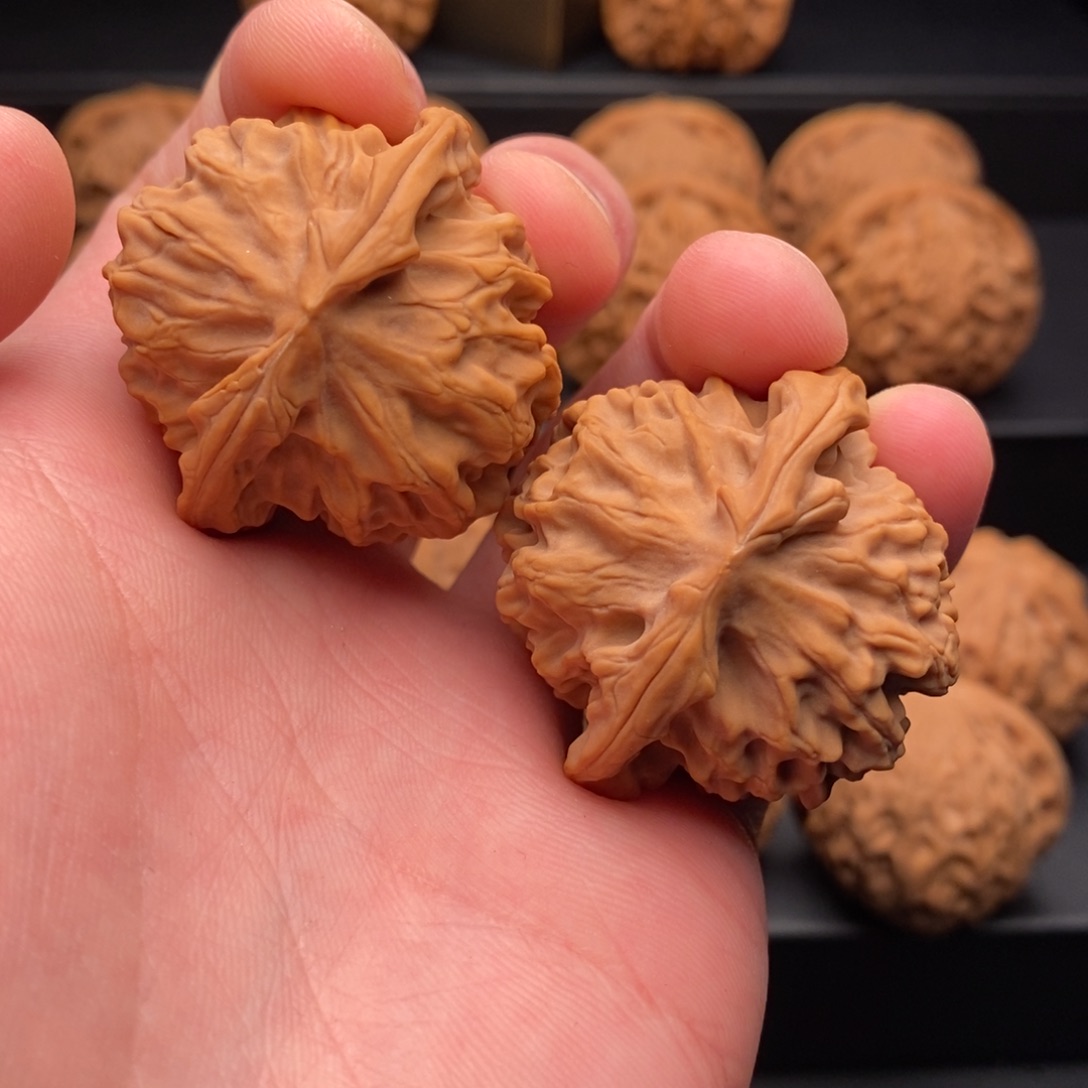 文玩核桃把件40龙鳞