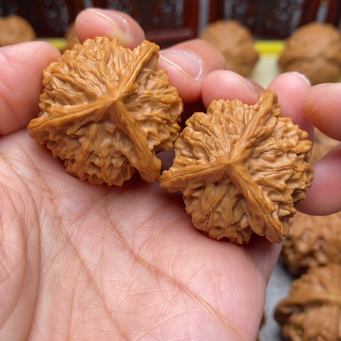 文玩核桃把件全品毕业盘山奔奔35尺(不议价)