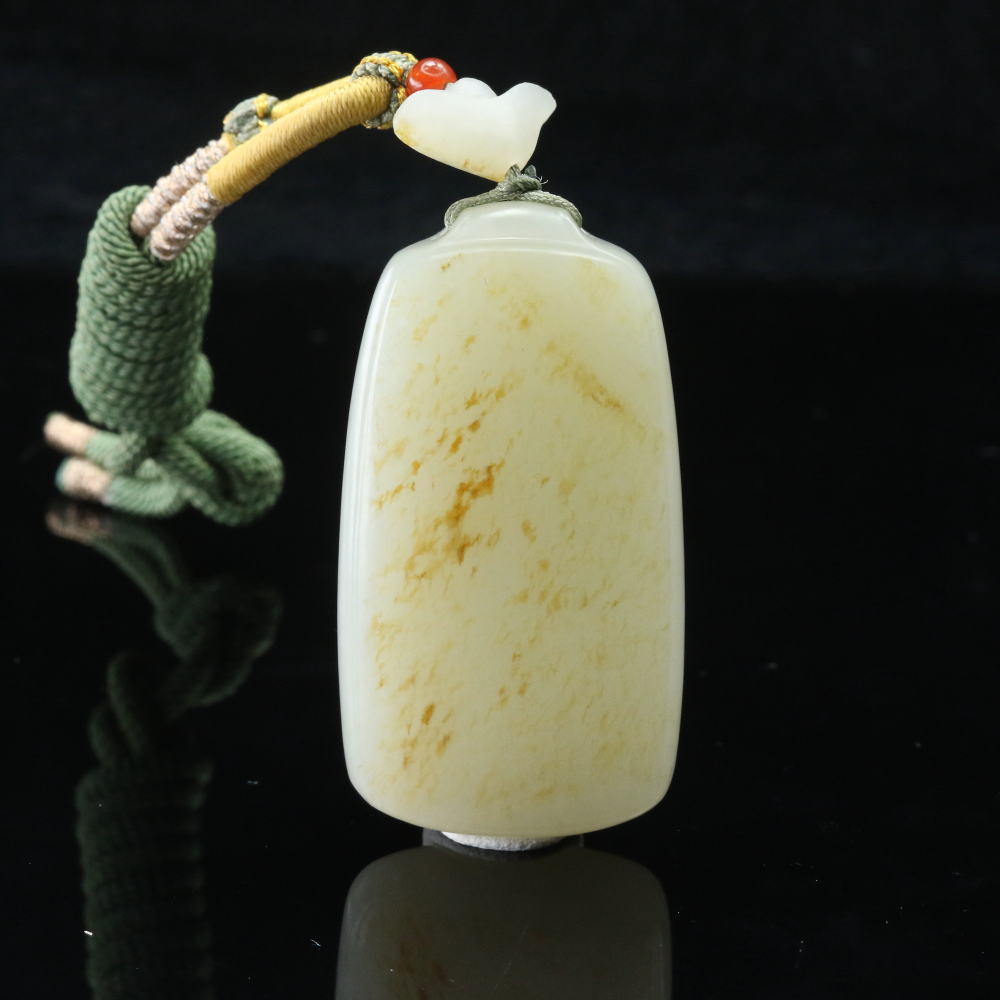 20和田玉洒金皮子无事牌/300619北京中保拍卖