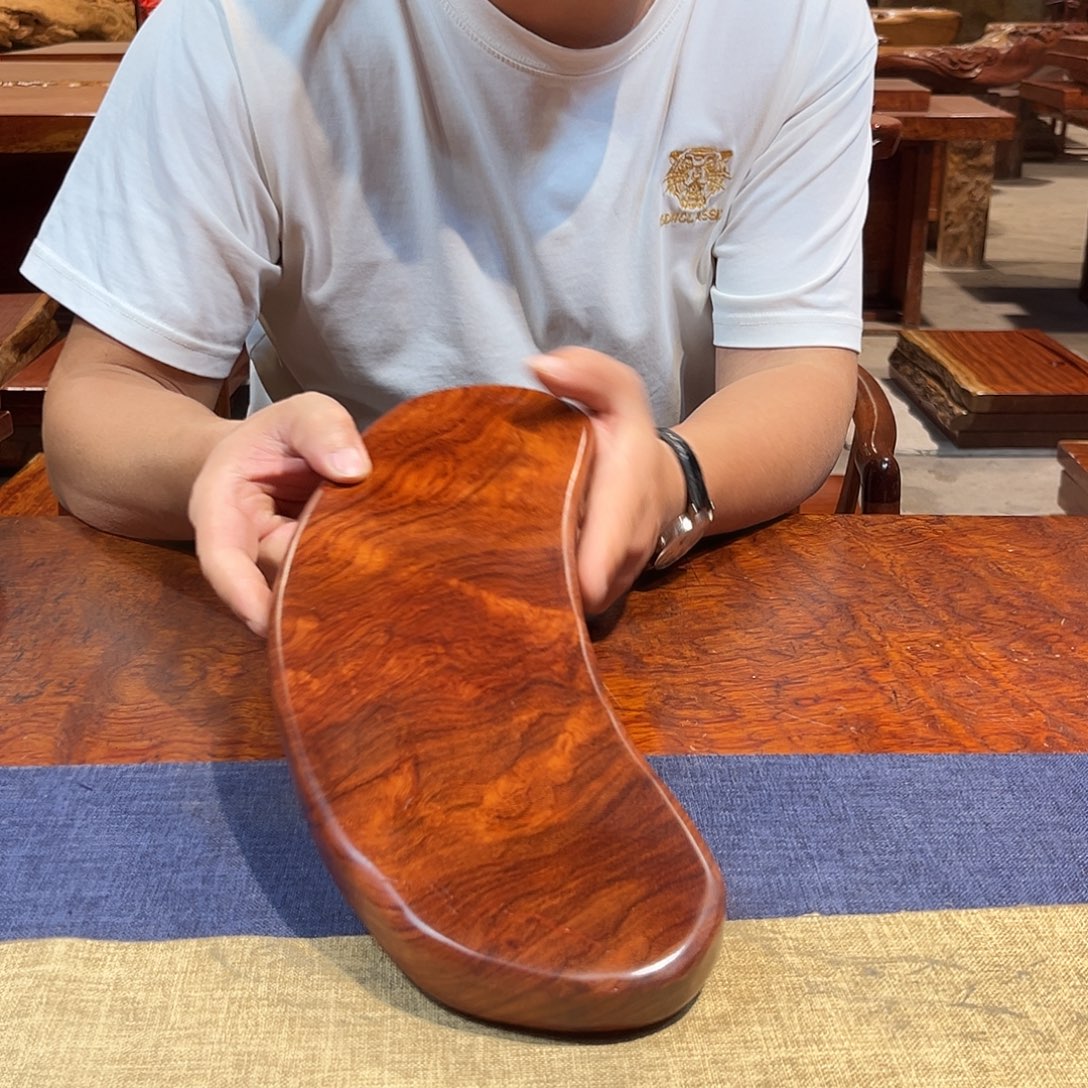 玉木（非红木类）巴花学名古夷苏木