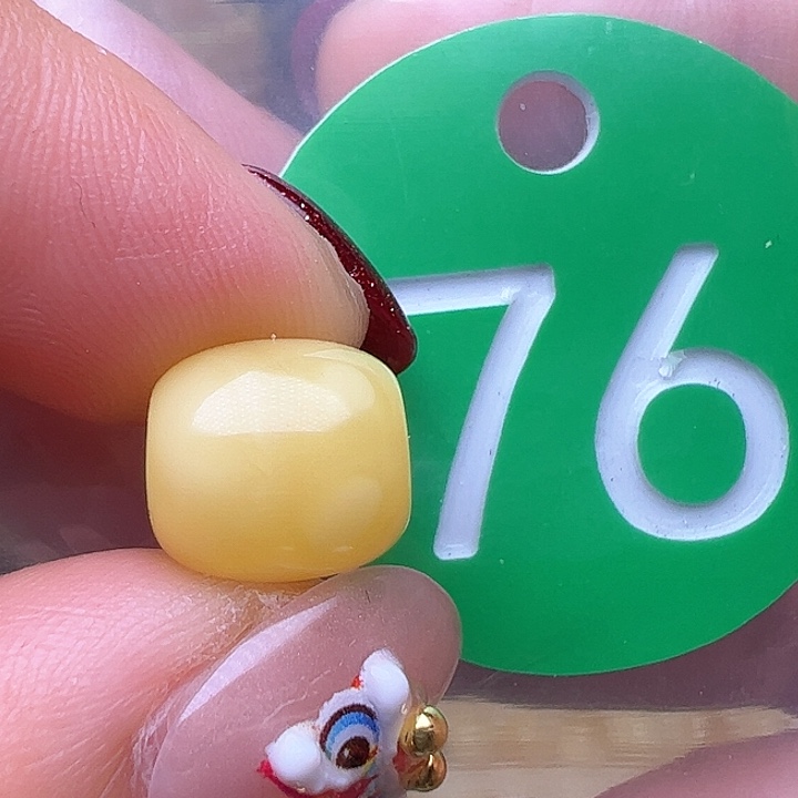 蜜蜡裸石未镶嵌10/10.4mm
