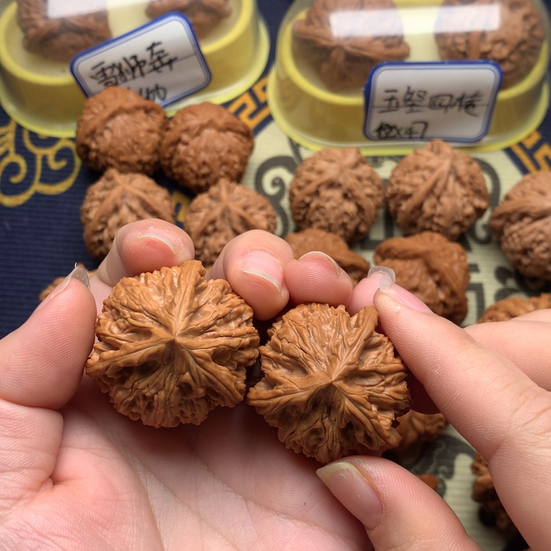 文玩核桃吊坠文山36