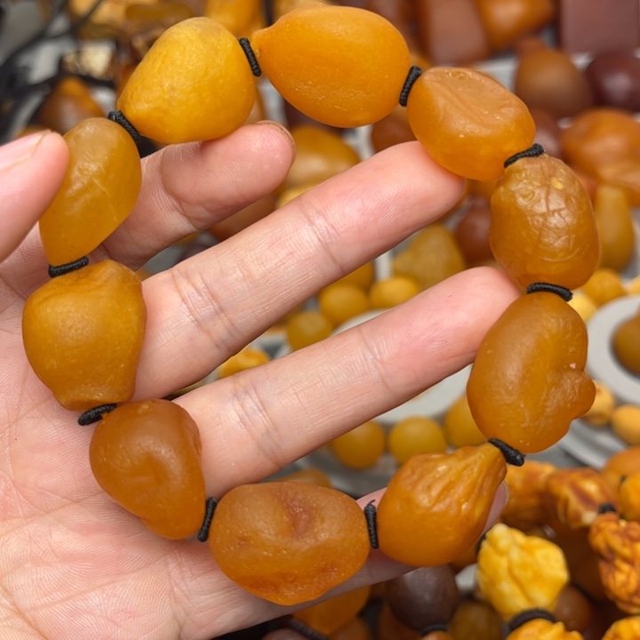 琥珀未镶嵌裸石天然蜜蜡手串