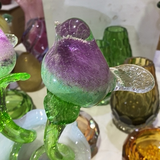 琉璃花瓶高45厘米宽9厘米