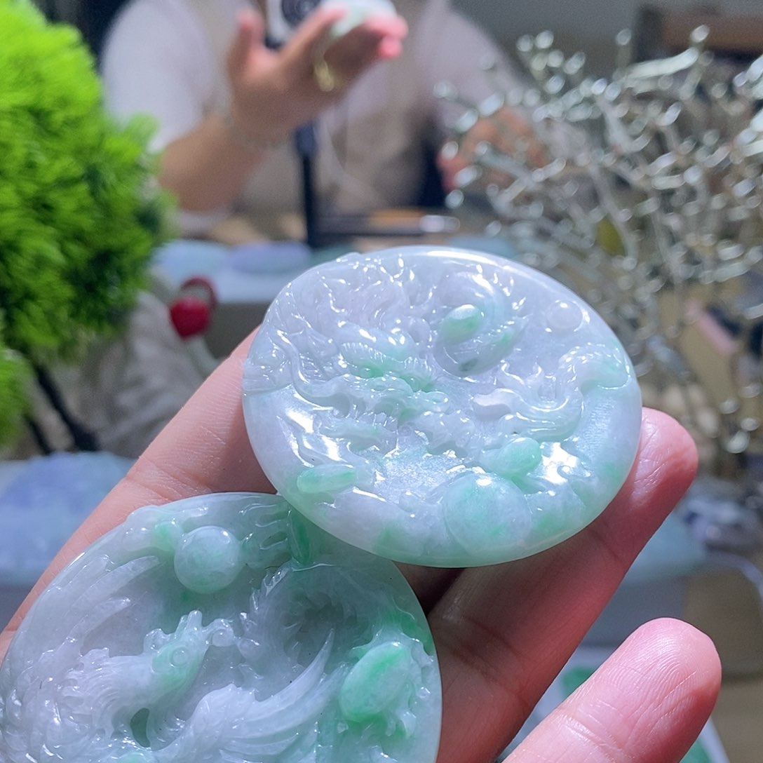 【闪购商品】翡翠颈饰未镶嵌一对龙凤