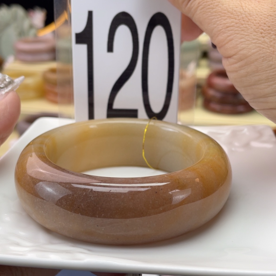 【闪购商品】石英质玉手镯未镶嵌