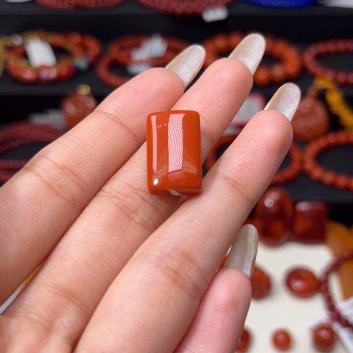 南红玛瑙未镶嵌颈饰柿子红无事牌吊坠