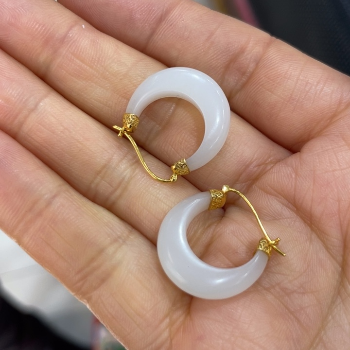 和田玉18K金镶嵌耳饰