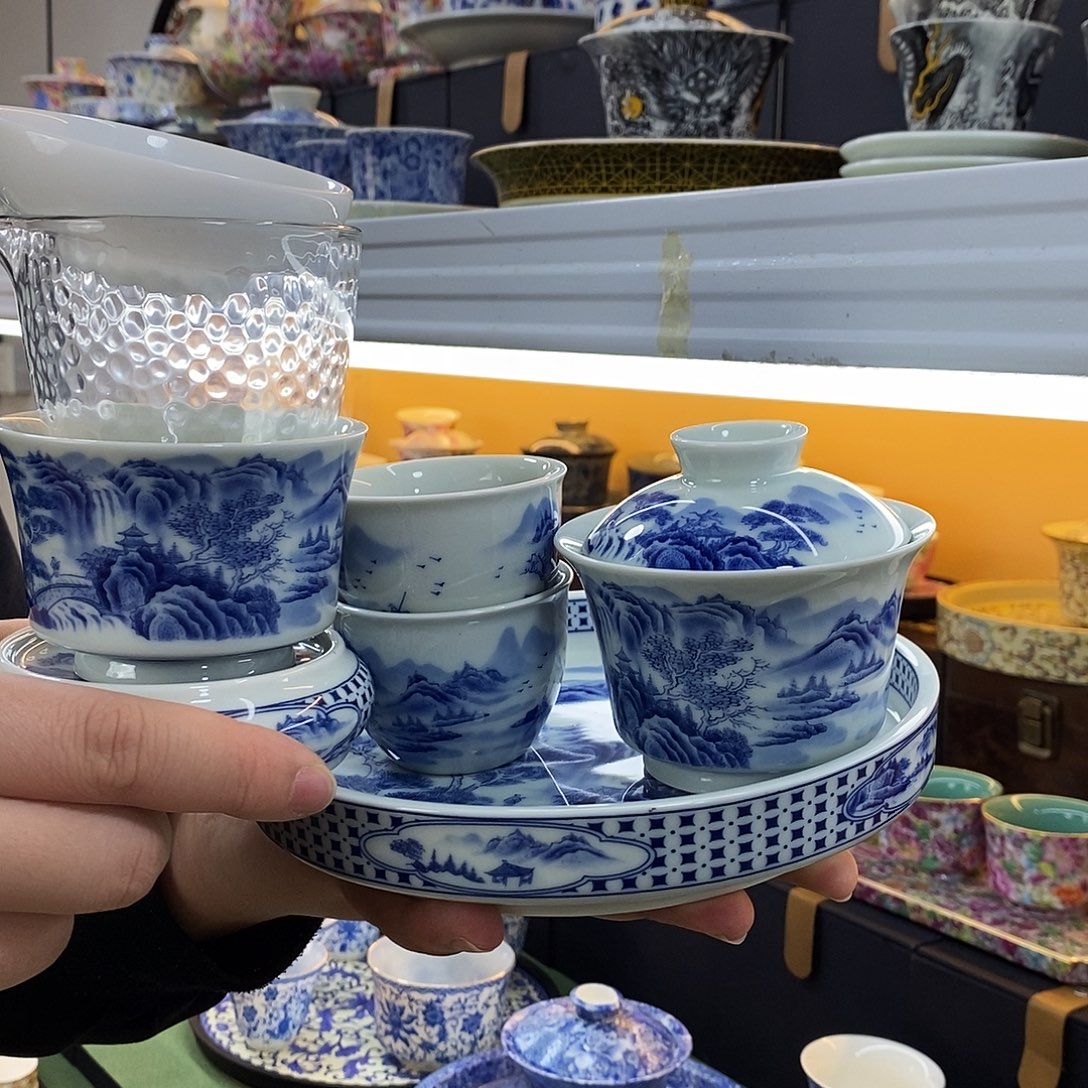 盖碗里盖几碗米粉来给