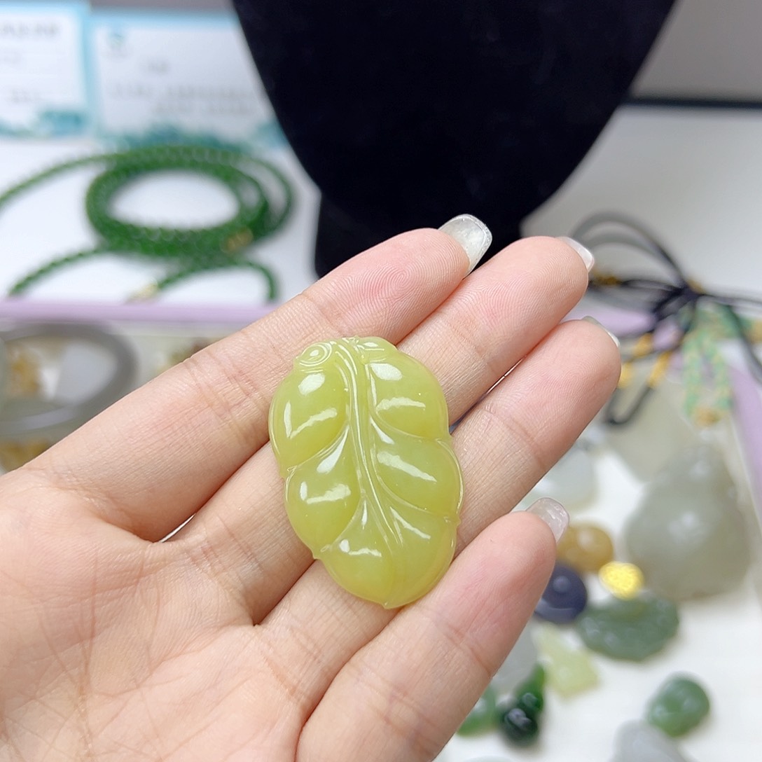 颈饰未镶嵌和田玉小***琳