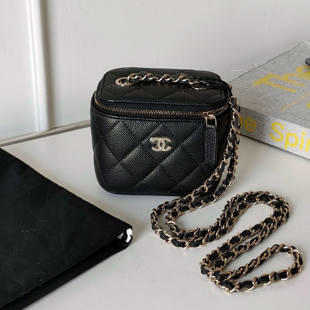 99新 Chanel/香奈儿 Azul-22C黑金牛皮化妆方盒链条斜挎包38493