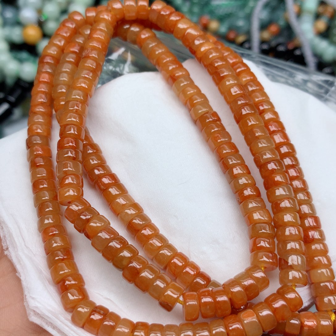 翡翠颈饰未镶嵌珠子