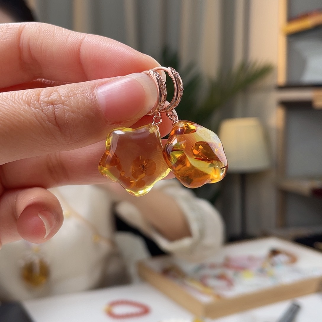 琥珀裸石银S925镀金镶嵌琥珀耳环