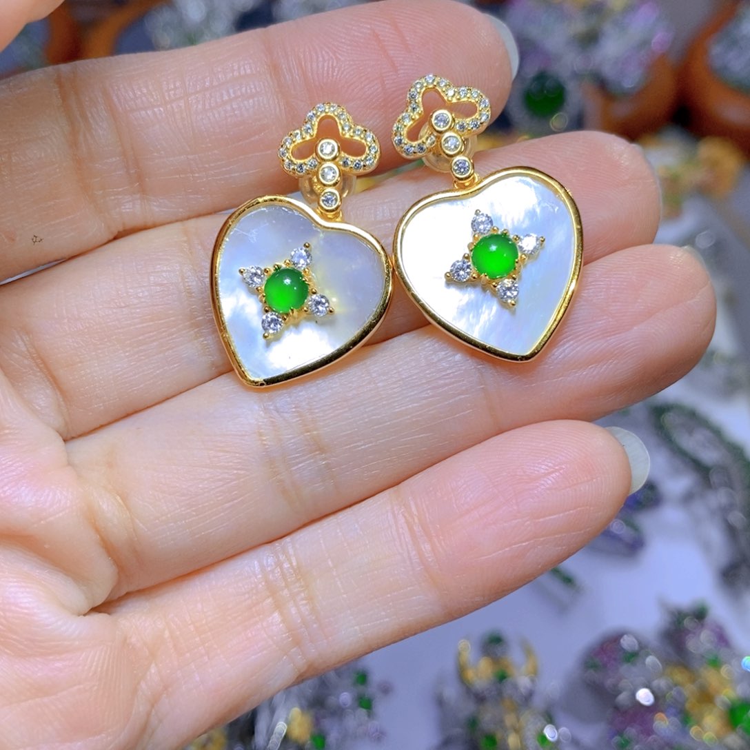 翡翠颈饰银S925镶嵌天然翡翠