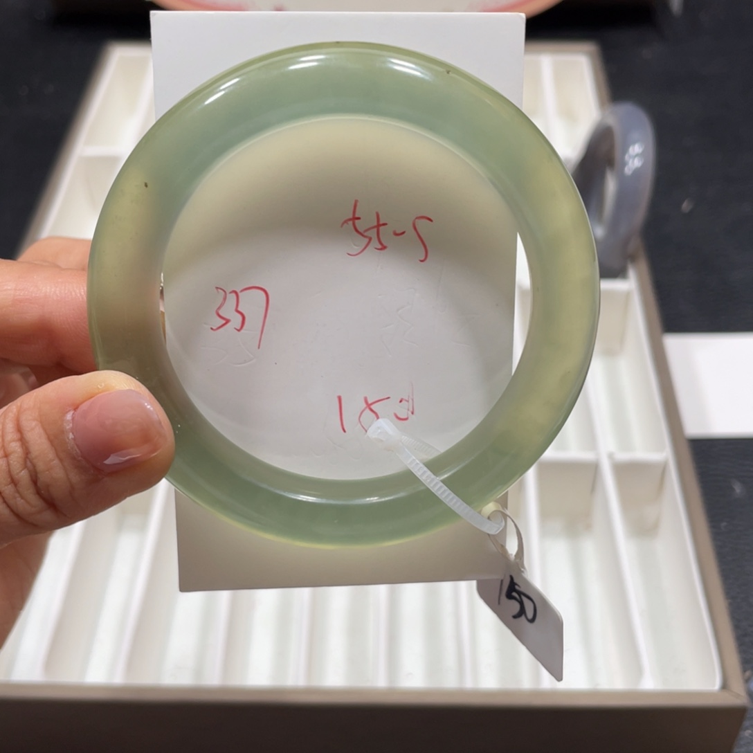 嗒***哒蛇纹石玉未镶嵌手镯