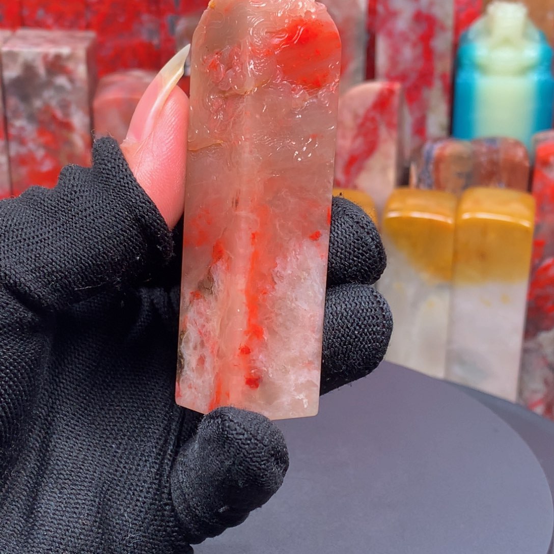 昌化石粉晶冻地鸡血石印章