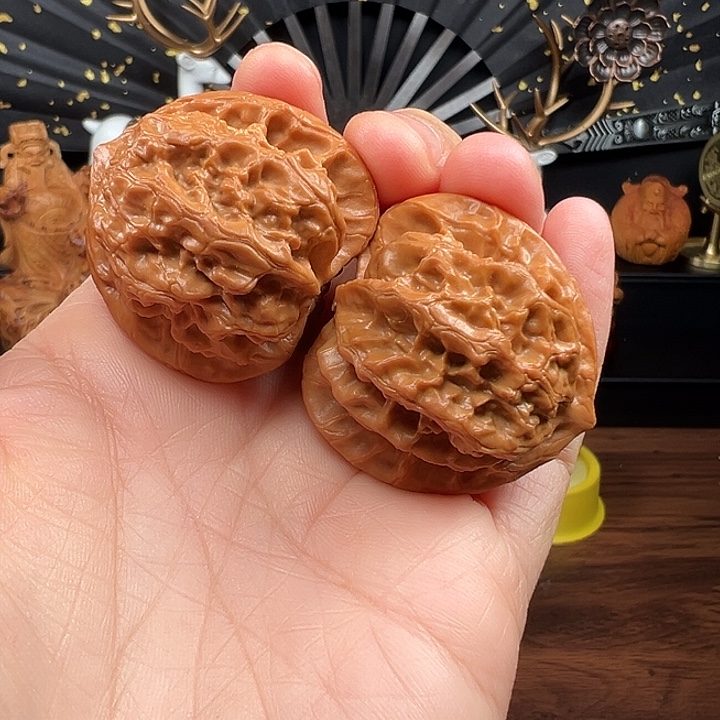 文玩核桃吊坠38全品梨木台