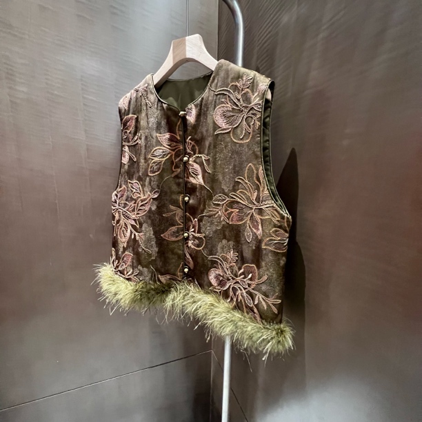 lulu-新中式国风刺绣鸵鸟毛羊毛人丝马甲女秋冬复古百搭叠穿上衣