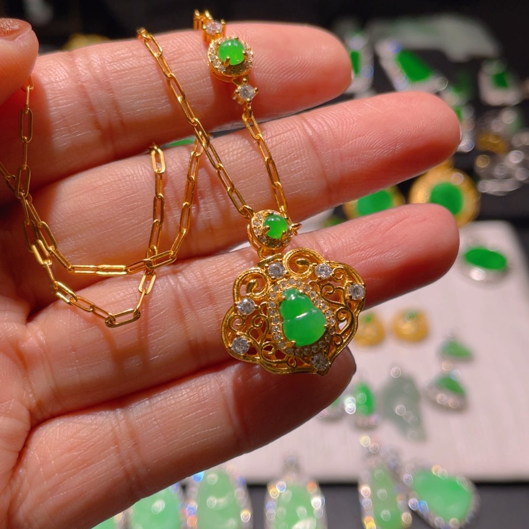 翡翠颈饰银S925镶嵌精品