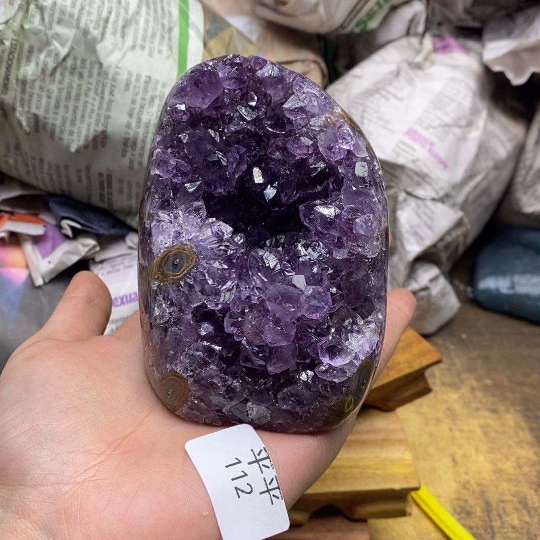 紫晶乌拉圭未镶嵌