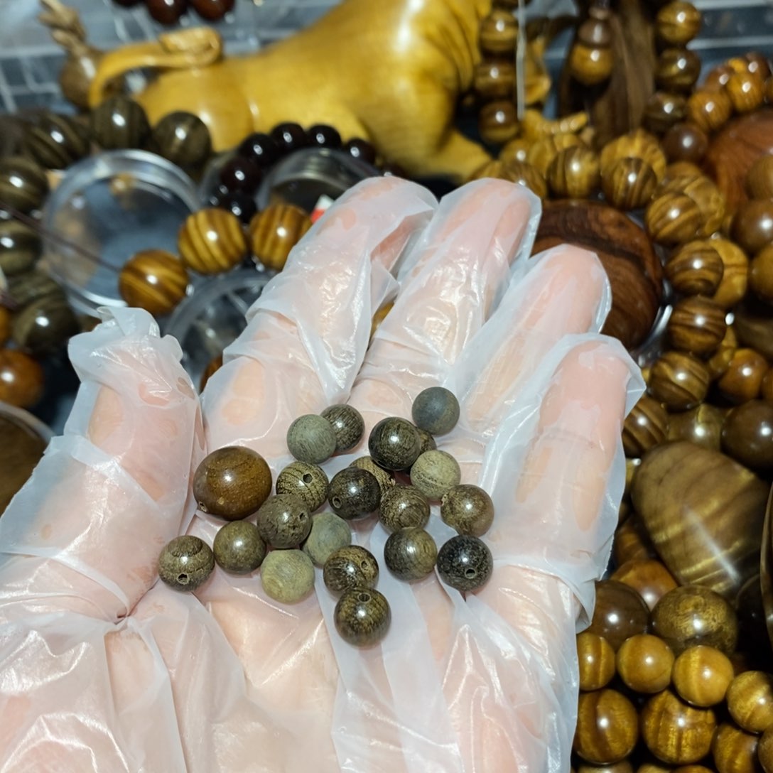 金丝楠木雕工艺品08一斤