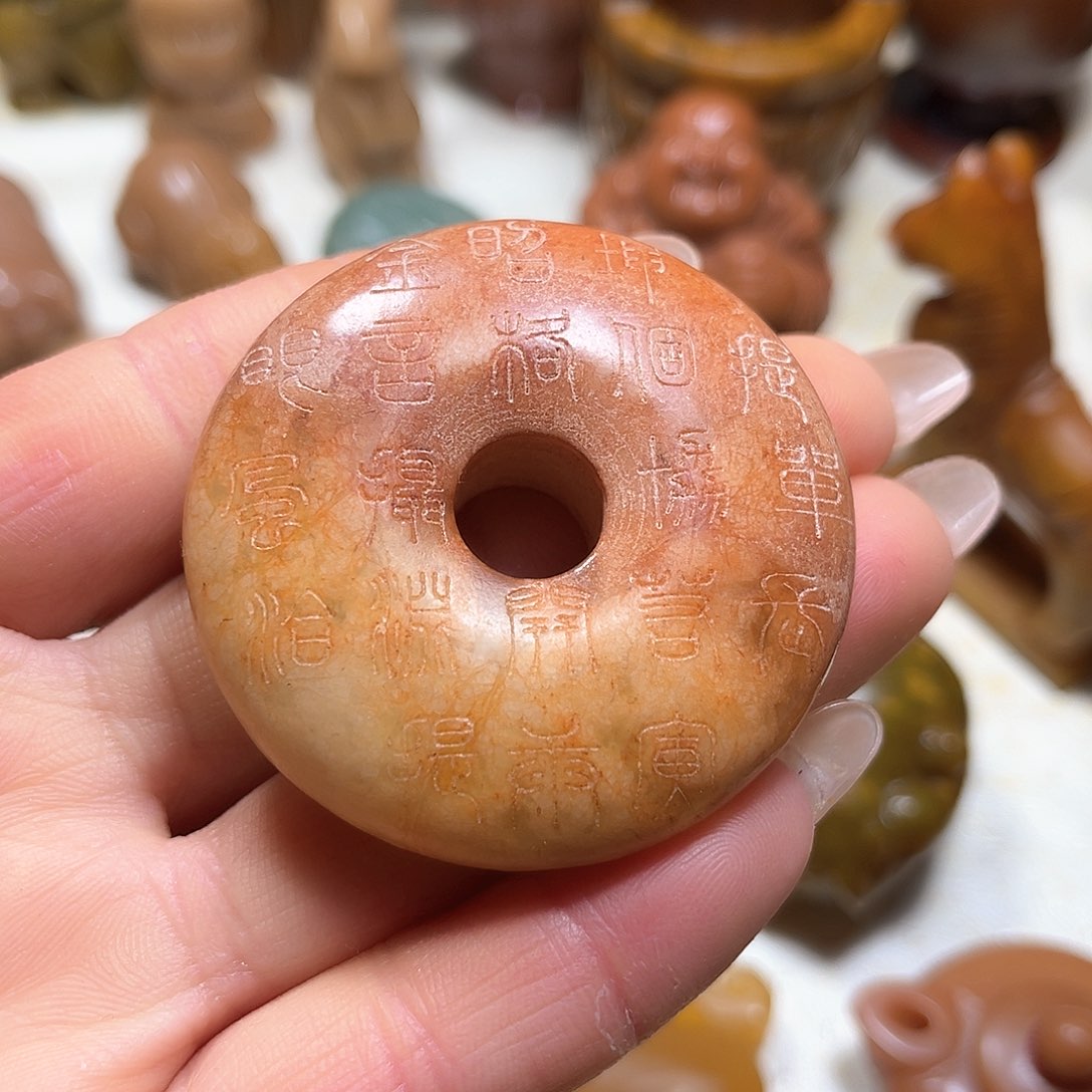 白玉菩提吊坠白玉菩提吊坠