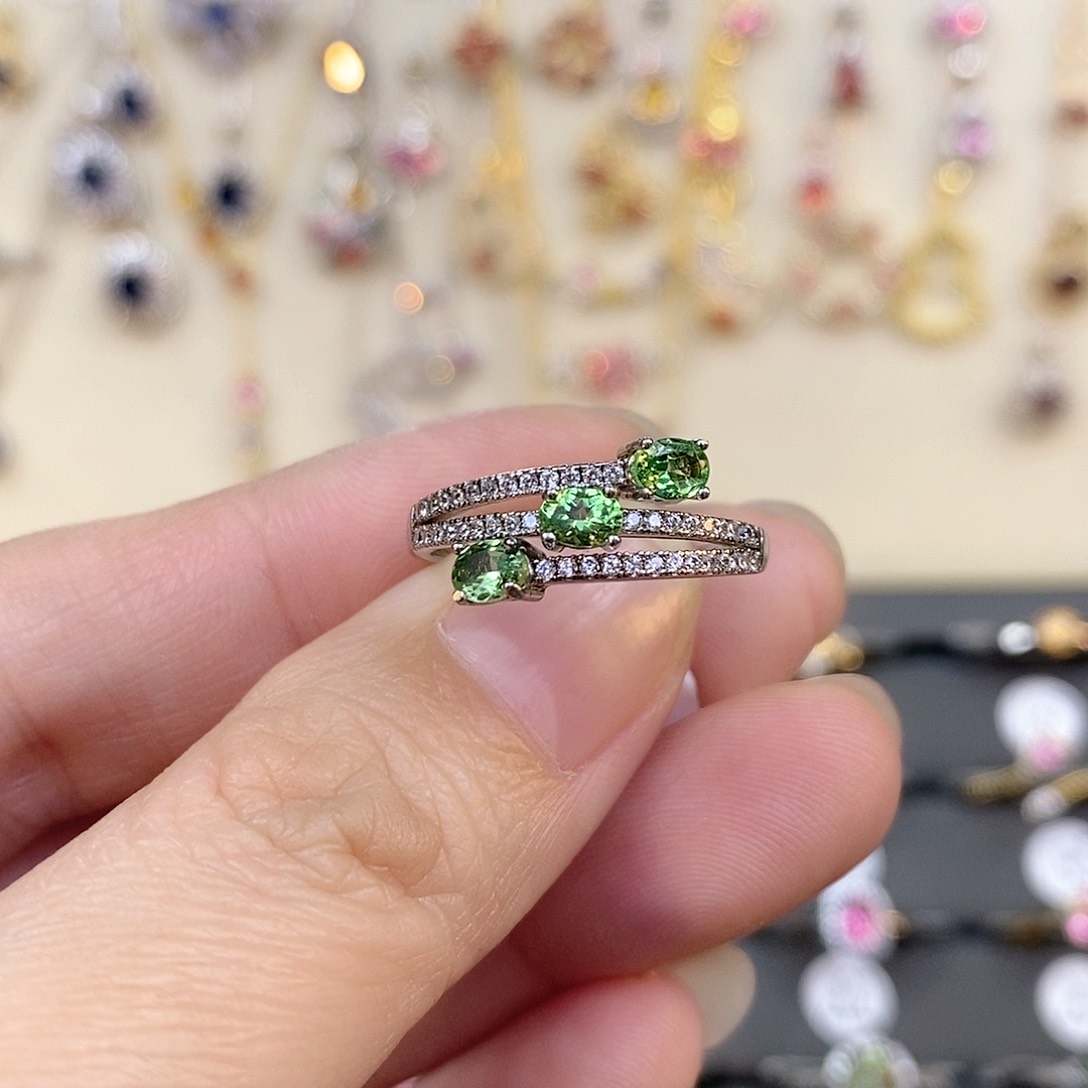 石榴石（沙弗莱）戒指银S925镶嵌