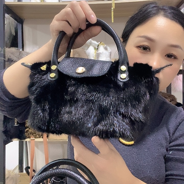 兔皮黑色水貂毛皮草包包