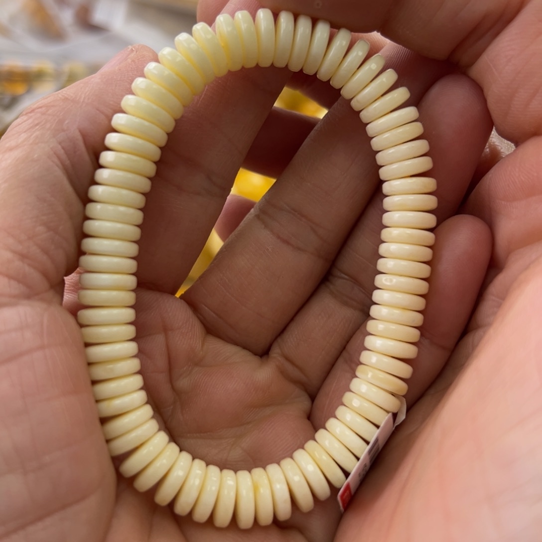 未镶嵌琥珀珠宝奇石