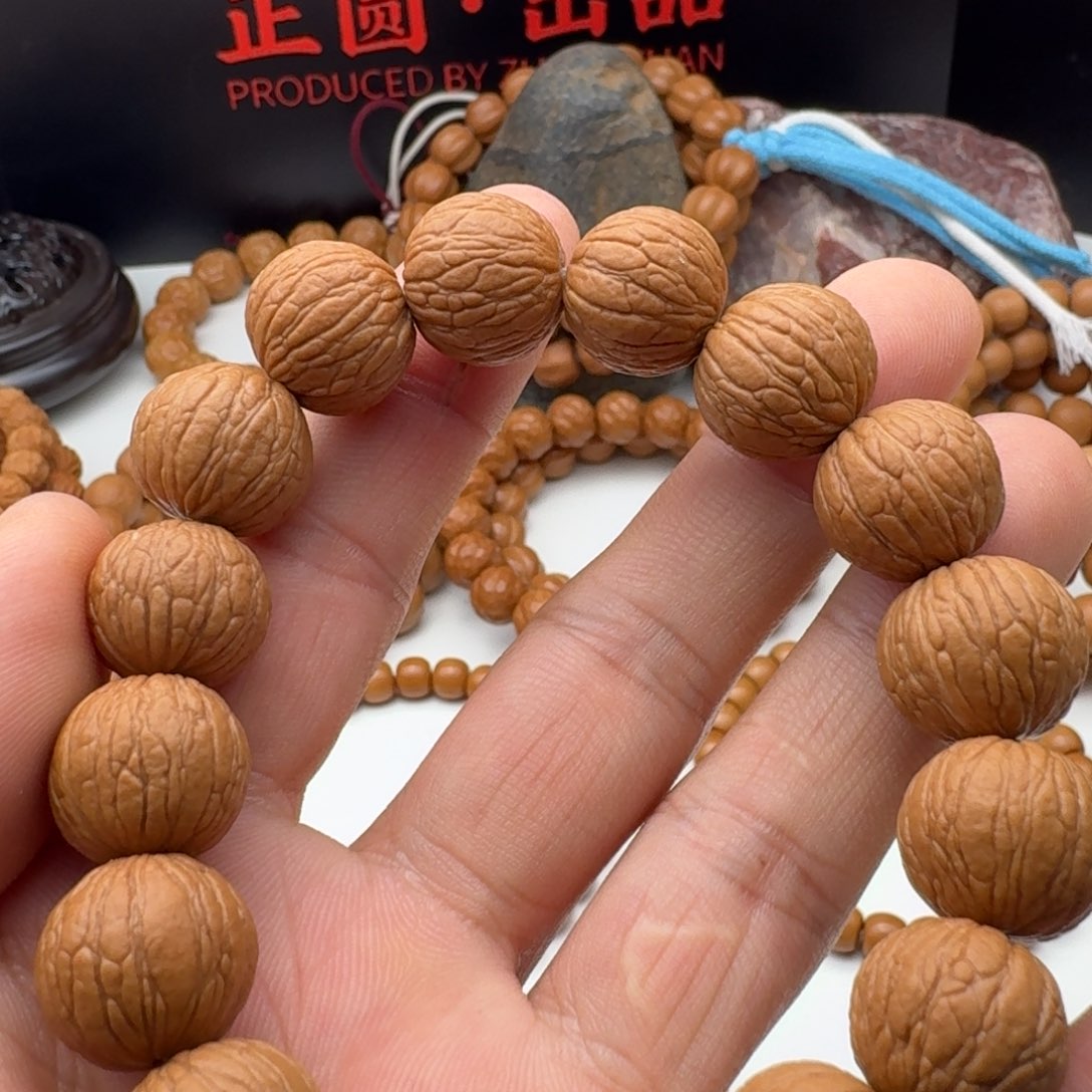 l***0手串猴头核桃原皮原色凤羽不同尺