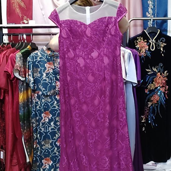 玫红色长款连衣裙4xl130-140斤以内