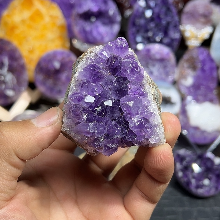 未镶嵌水晶珠宝半成品