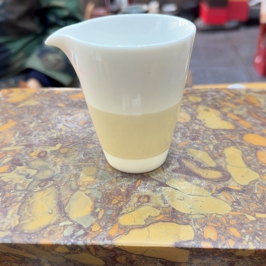 公道一个，瓷。。。。品茗