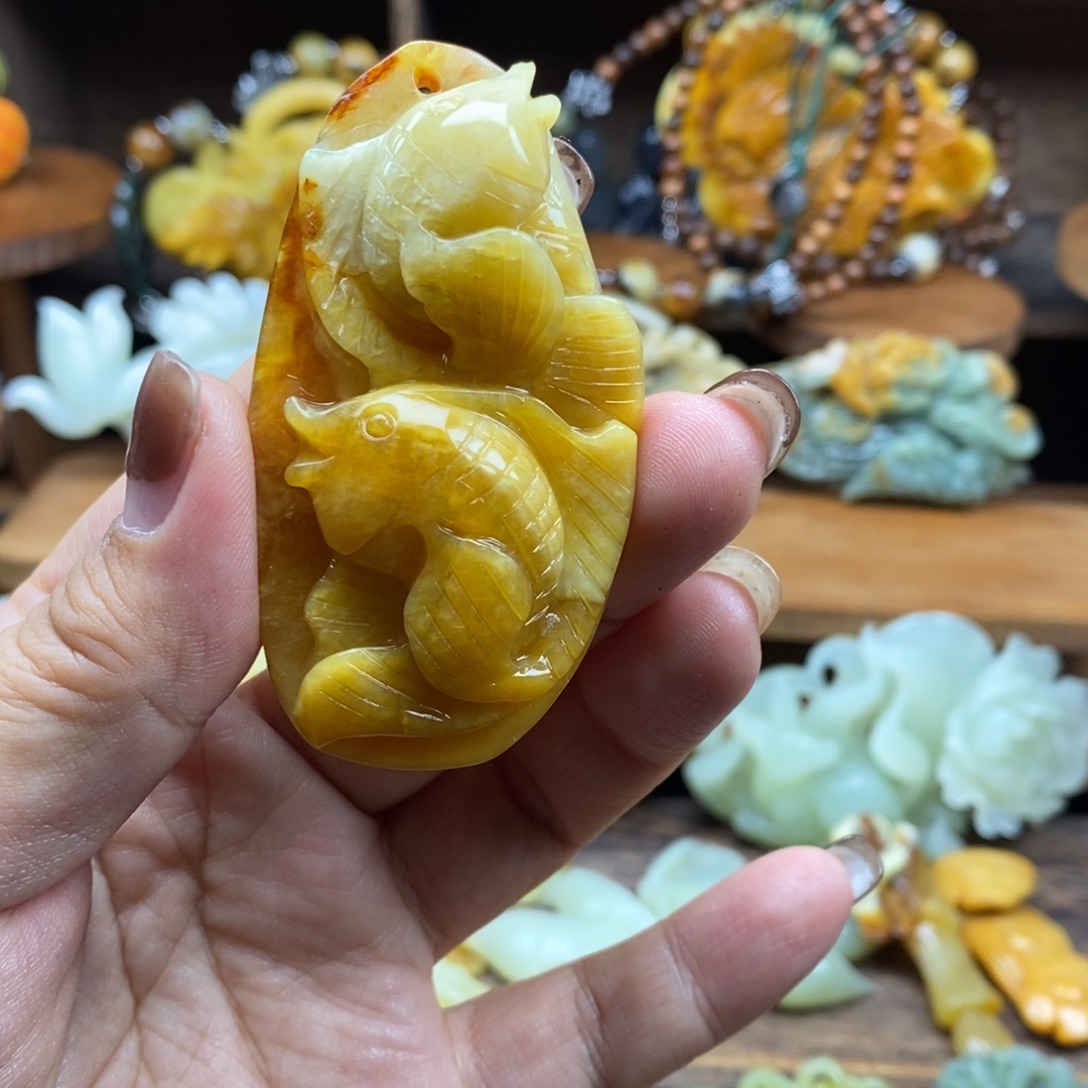 蛇纹石玉未镶嵌吊坠(赠链)