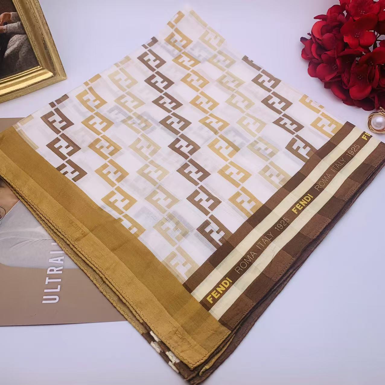 99新 FENDI/芬迪  海囤/芬迪/丝巾/yy04982