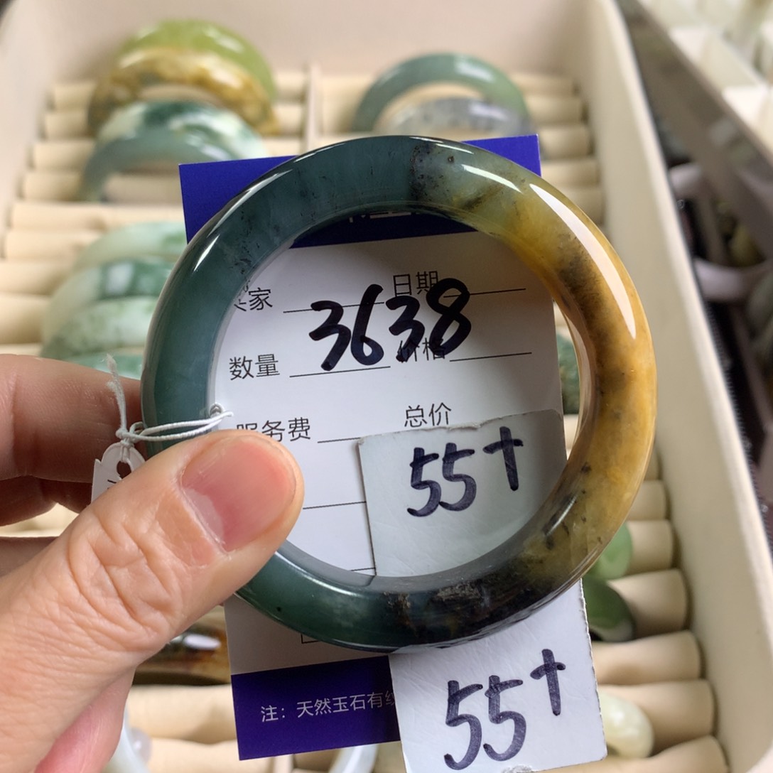 蛇纹石玉手镯未镶嵌3638